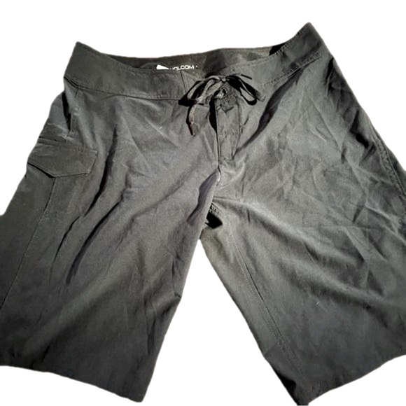 Volcom Other - Volcom Women's Simply Solid 11in Black Drawstring Board Shorts Size 9 NWT